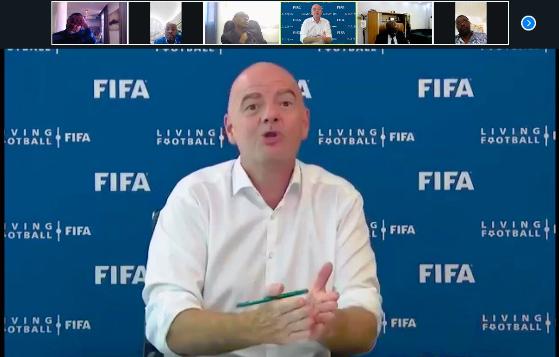 Balanço de videoconferência com a FIFA